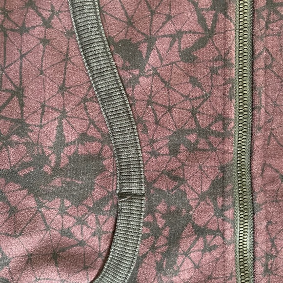 Lululemon Scuba II hoodie - Picture 5 of 6